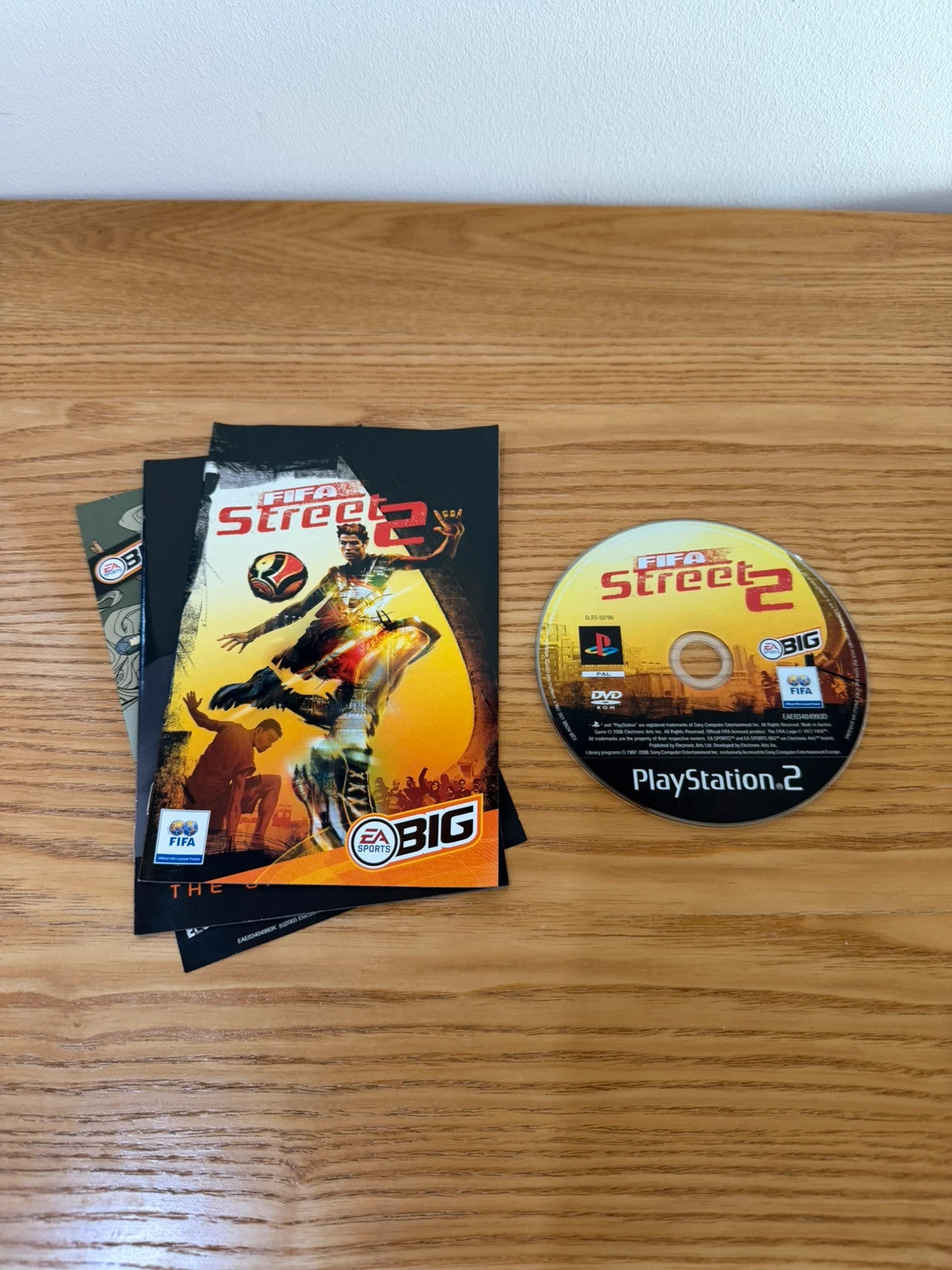 originals FIFA Street 2 PS2 game complete with manual, very good condition, UK PAL