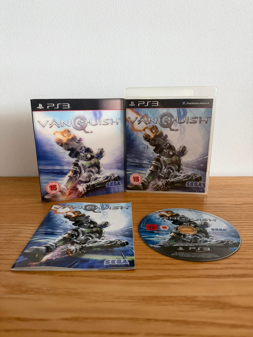 originals Vanquish PS3 game complete with manual and slipcover, very good condition.