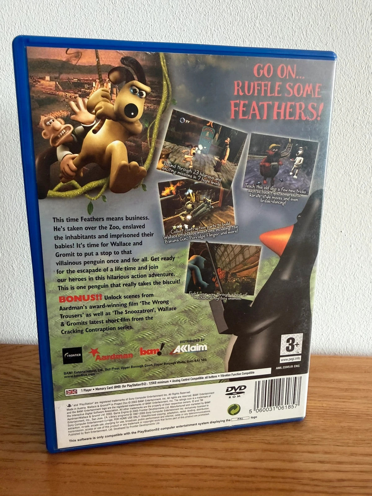 Multiples video game accessories Wallace & Gromit in Project Zoo PS2 complete with manual