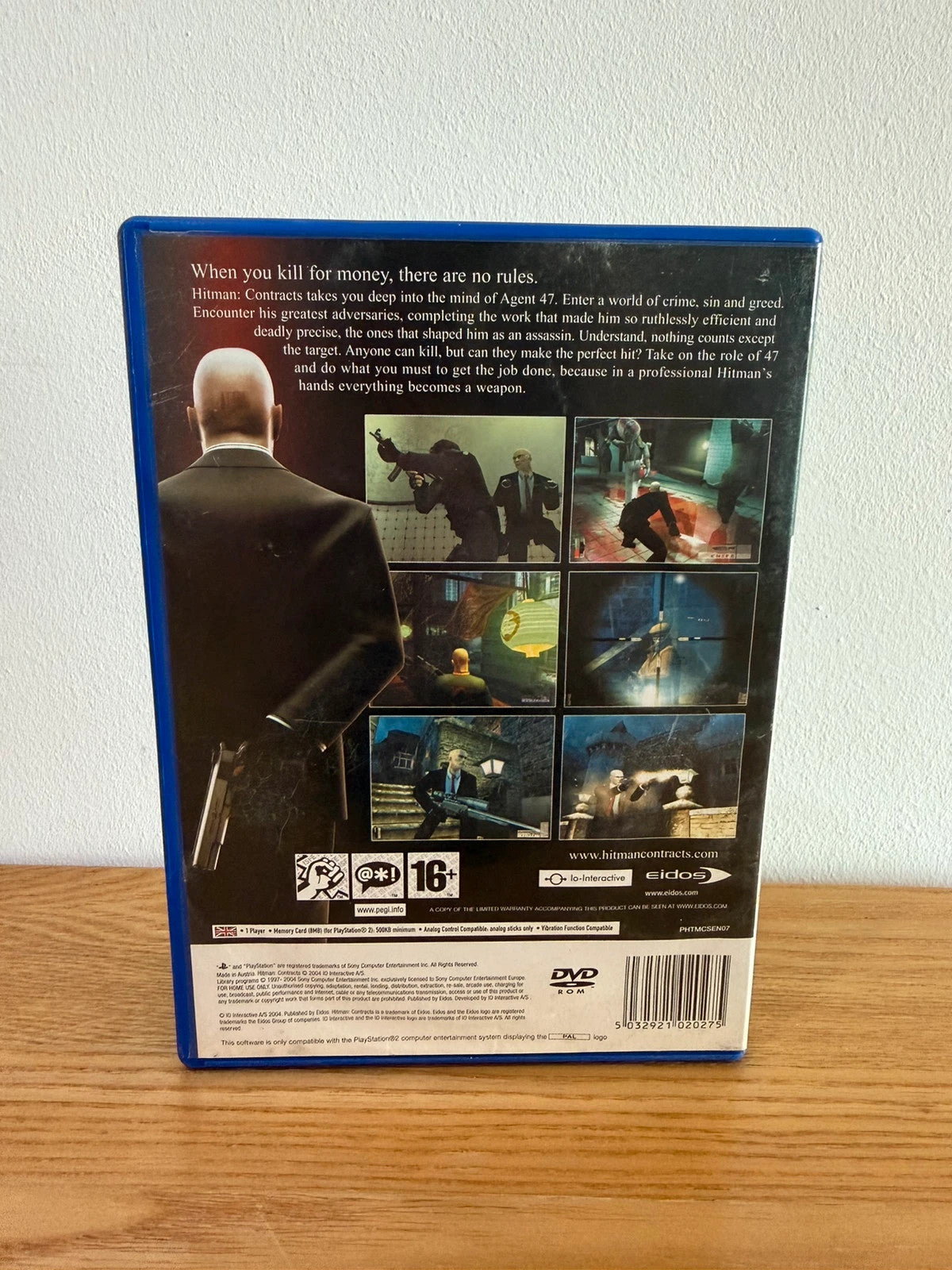 Multiples Hitman Contracts PS2 game case with disc, very good condition, no manual.