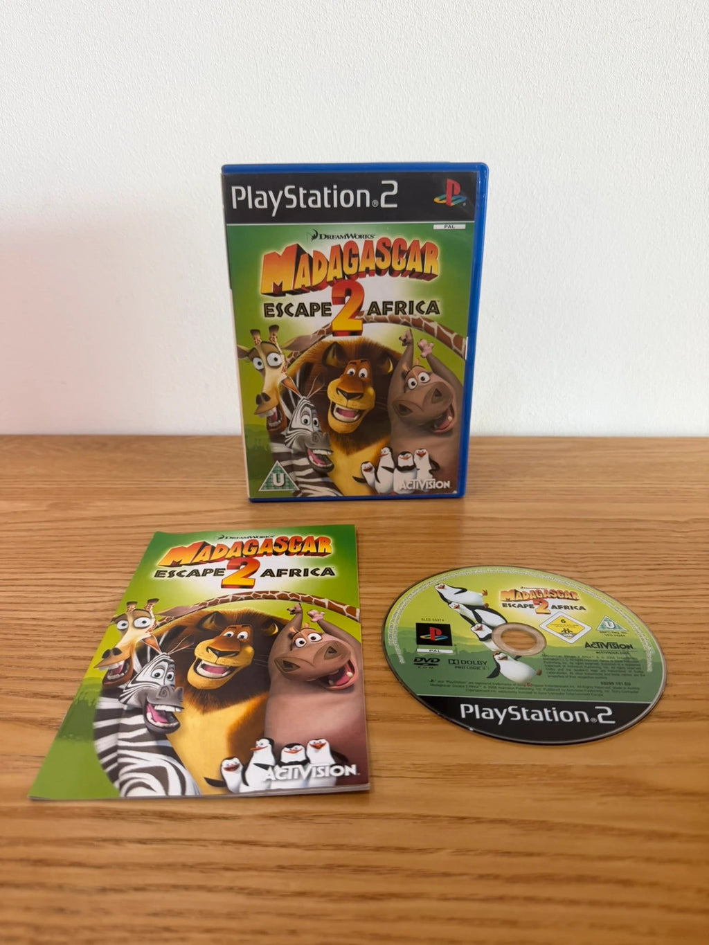 Multiples video game accessory Madagascar: Escape 2 Africa PS2 complete with manual and case.