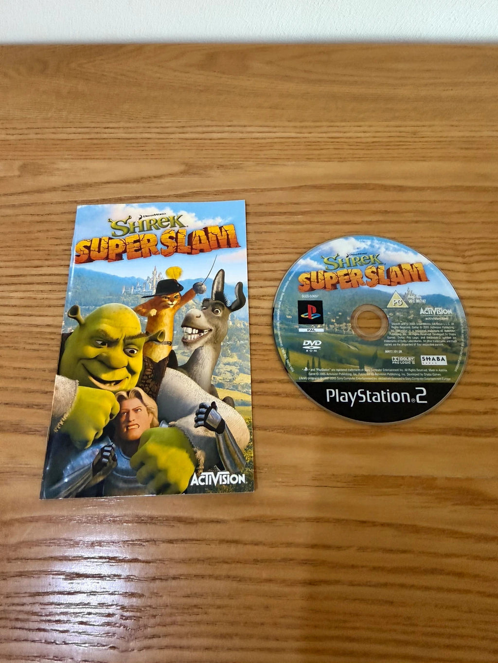 Multiples Shrek SuperSlam video game PS2 complete with manual and original case.