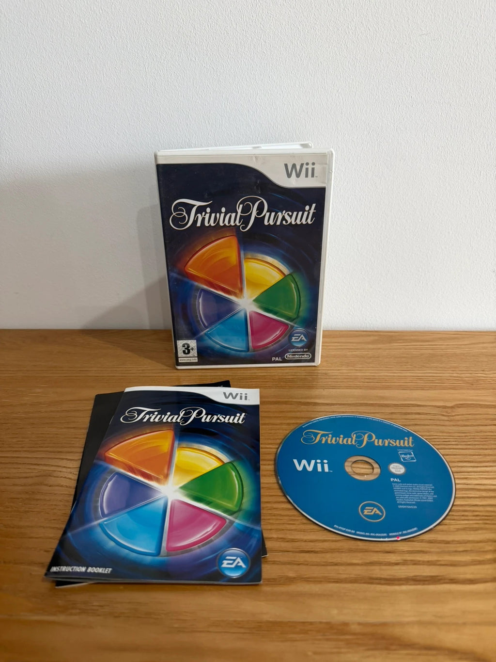 Trivial Pursuit video game for Nintendo Wii complete with manual and case.