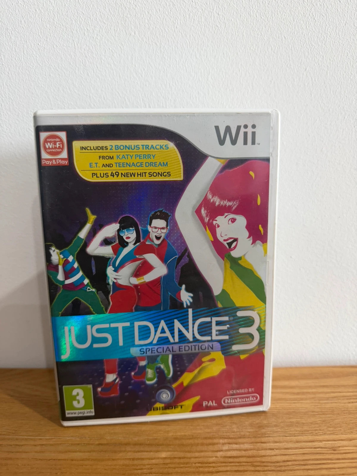 Just Dance 3 Special Edition Nintendo Wii game case with manual and disc in very good condition.