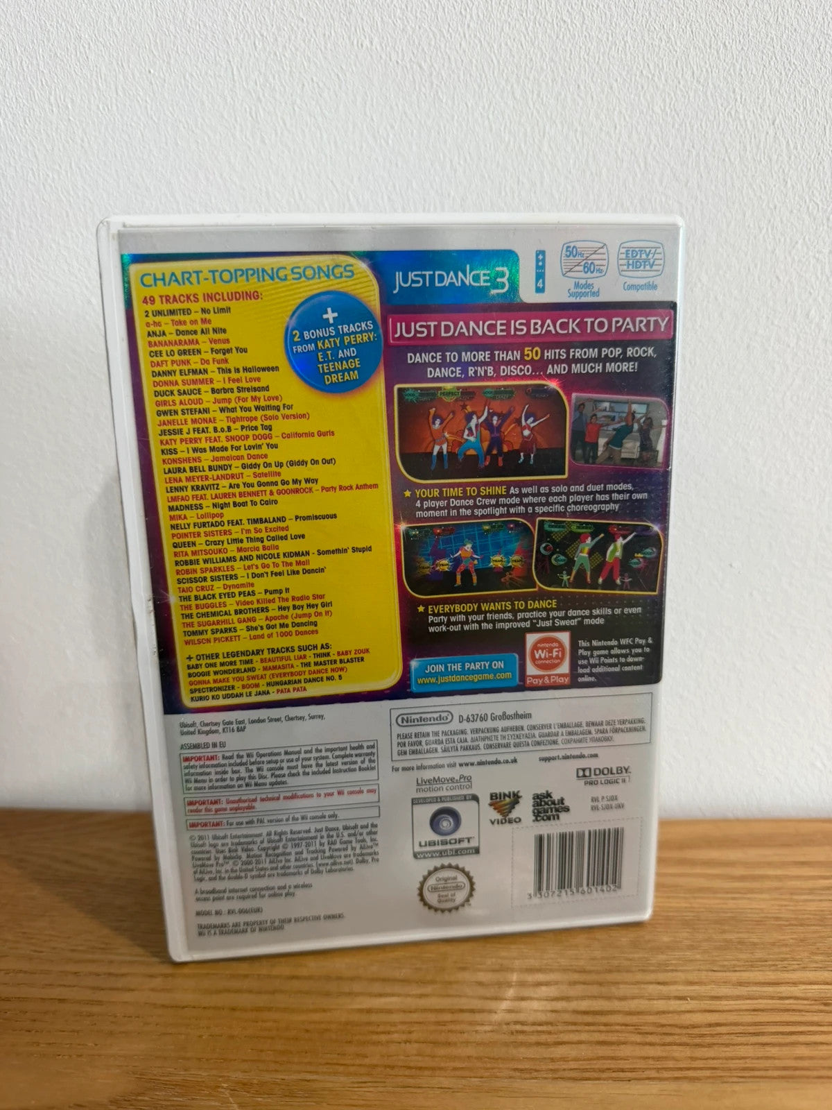 Just Dance 3 Special Edition Nintendo Wii game case with manual and disc in very good condition.