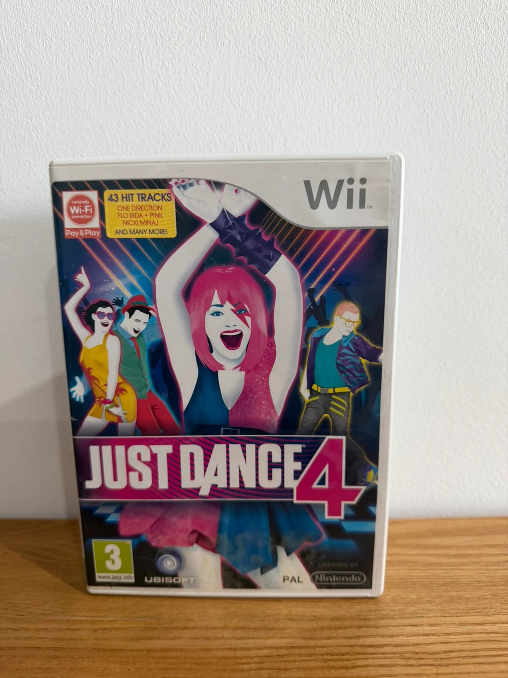 Just Dance 4 video game for Nintendo Wii with complete manual and case.