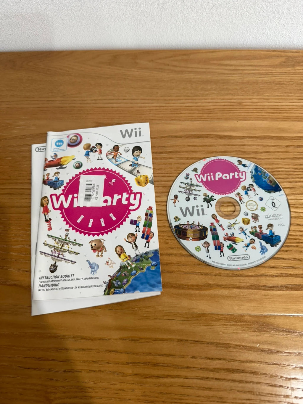 Wii Party video game software for Nintendo Wii, complete with case, disc, cover, and manual.