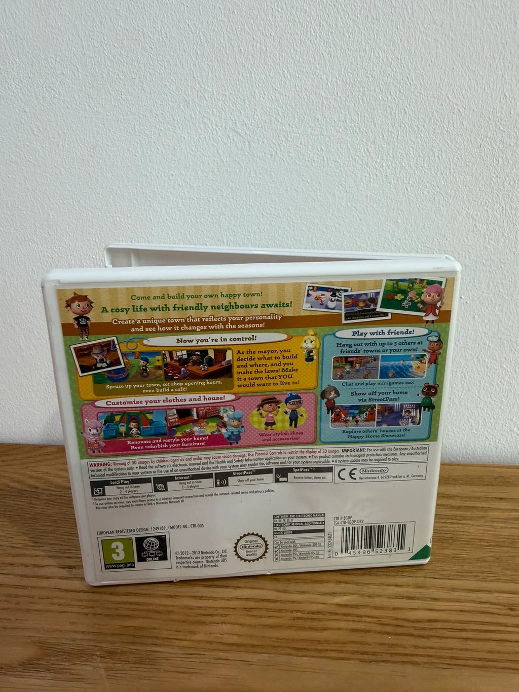 Animal Crossing New Leaf Nintendo 3DS game cartridge with manual and case in very good condition.
