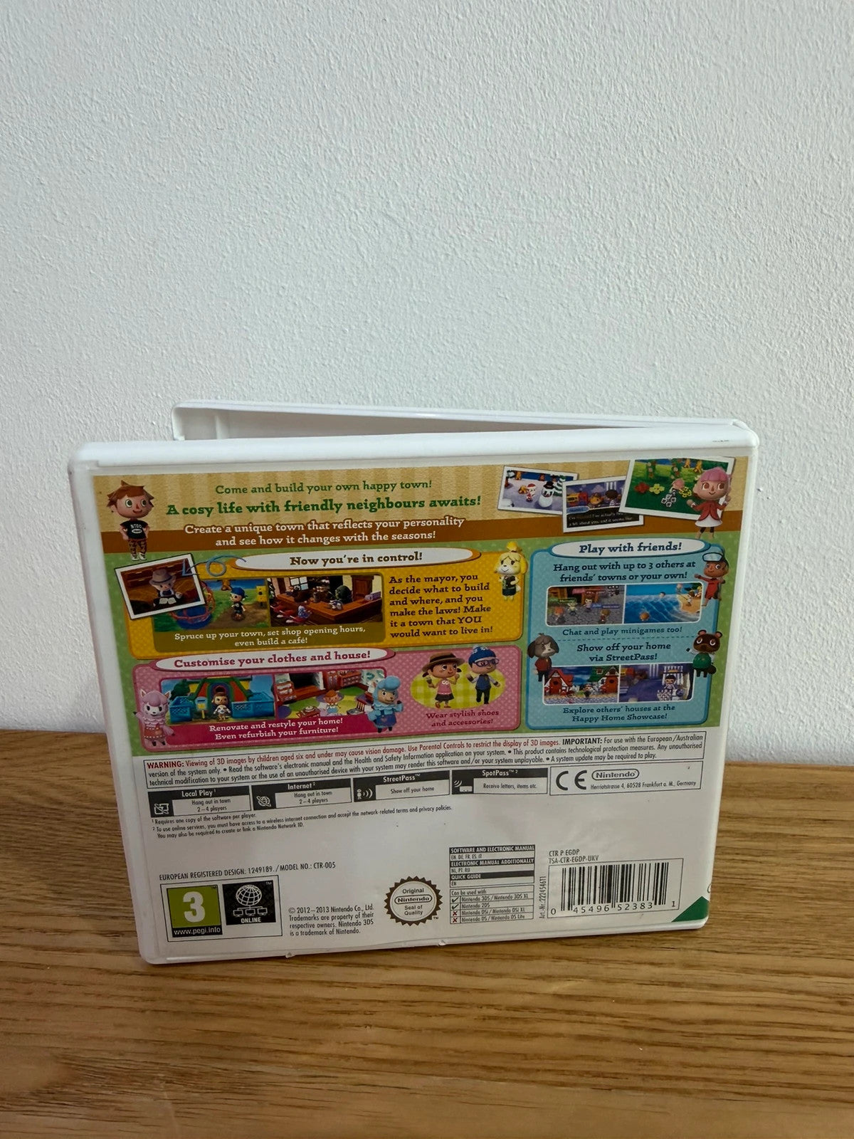 Animal Crossing New Leaf Nintendo 3DS game cartridge with manual and case in very good condition.