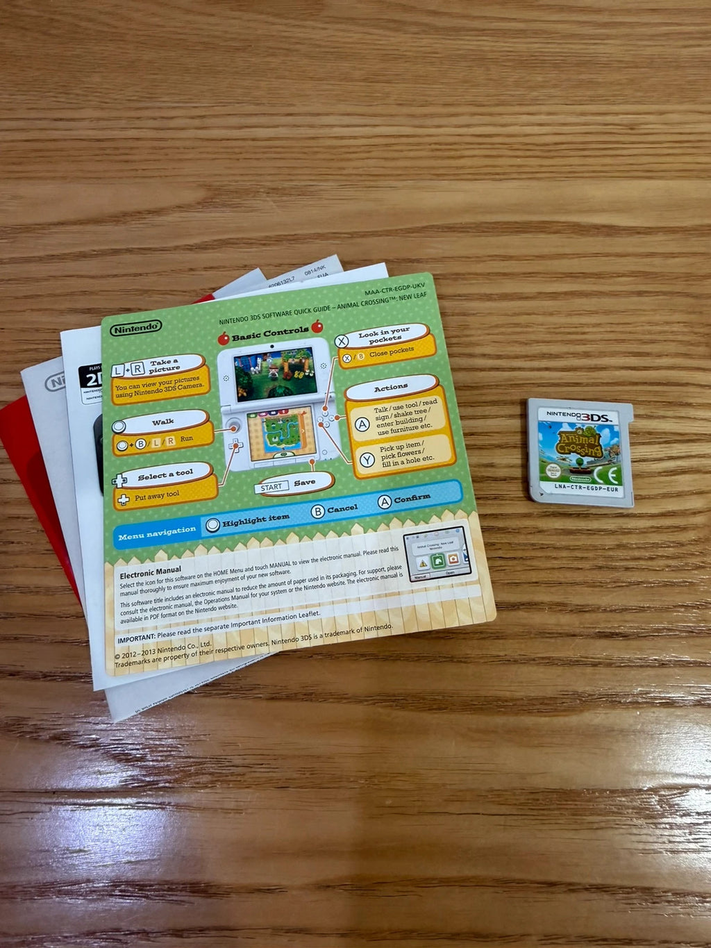 Animal Crossing New Leaf Nintendo 3DS game cartridge with manual and case in very good condition.