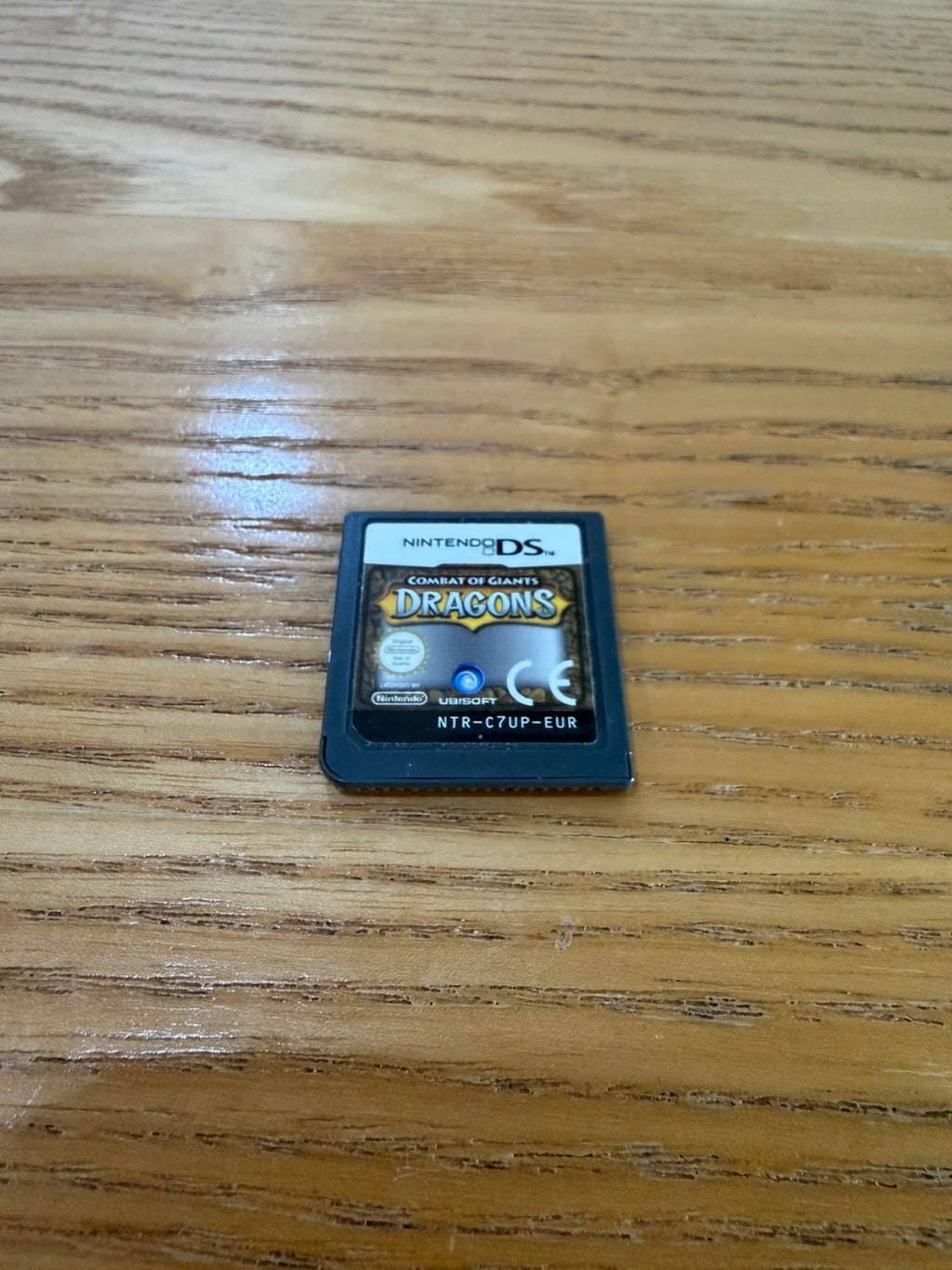 Combat of Giants Nintendo DS game cartridge, very good condition, light signs of use.