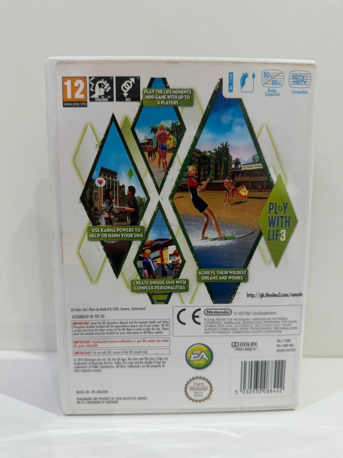The Sims 3 Nintendo Wii game case with cover art and manual in very good condition.