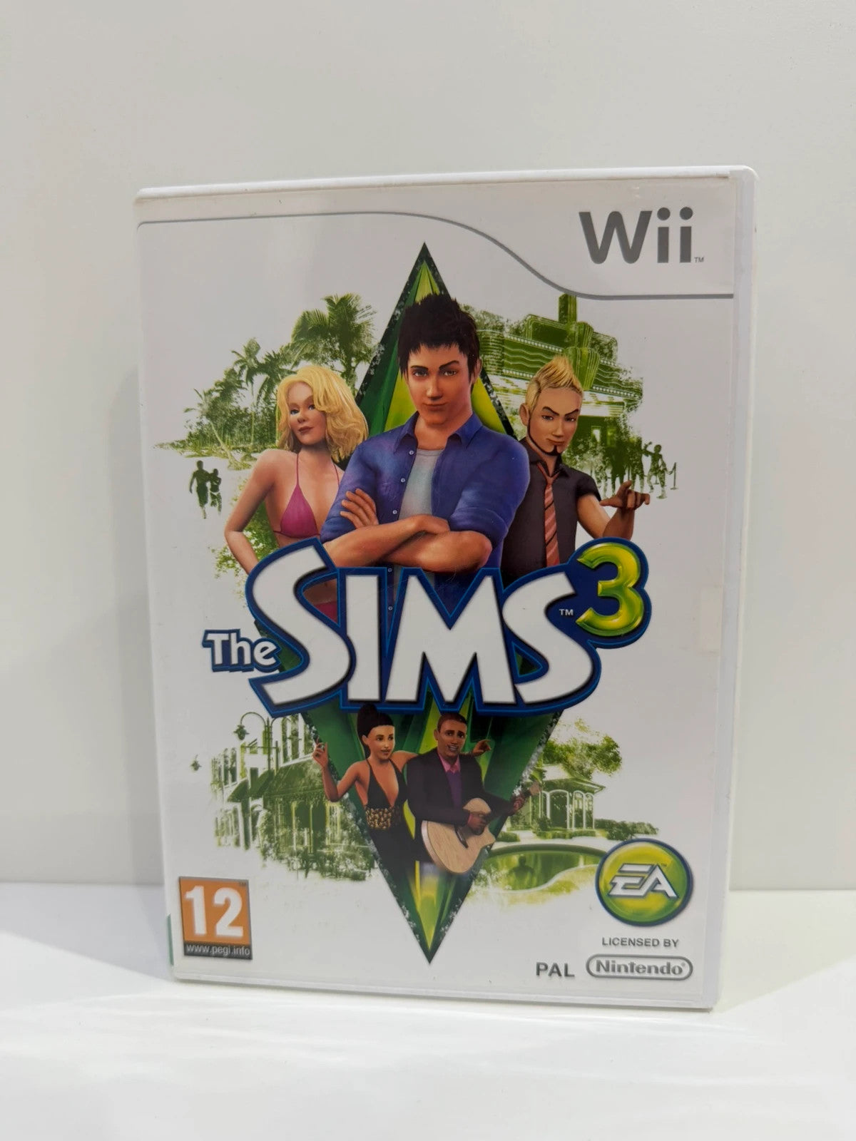 The Sims 3 Nintendo Wii game case with cover art and manual in very good condition.