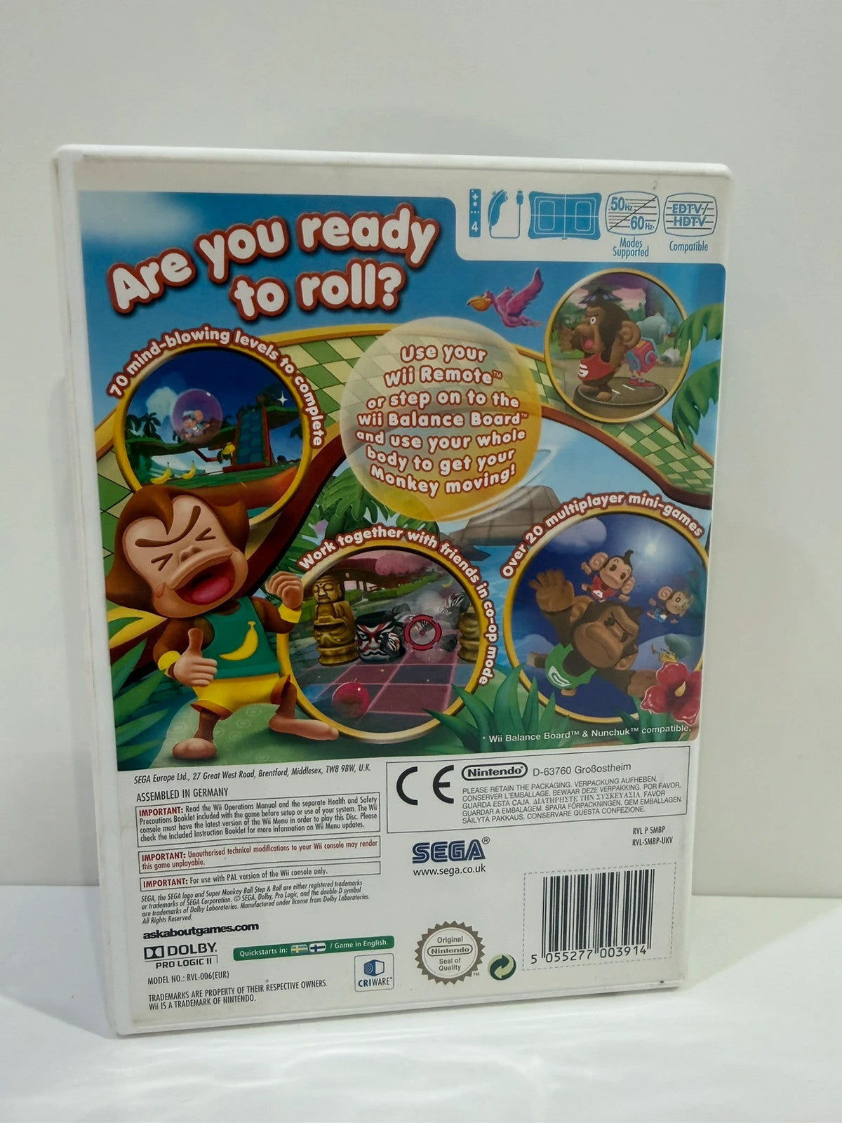 Super Monkey Ball Step & Roll Nintendo Wii game case with manual and disc in very good condition.