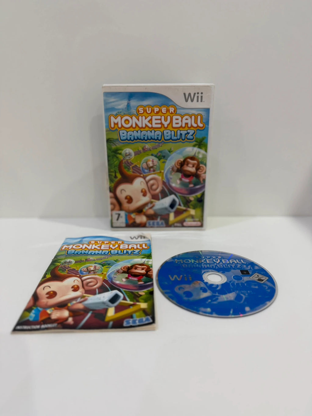 Super Monkey Ball Banana Blitz Nintendo Wii game with case, disc, and manual included.