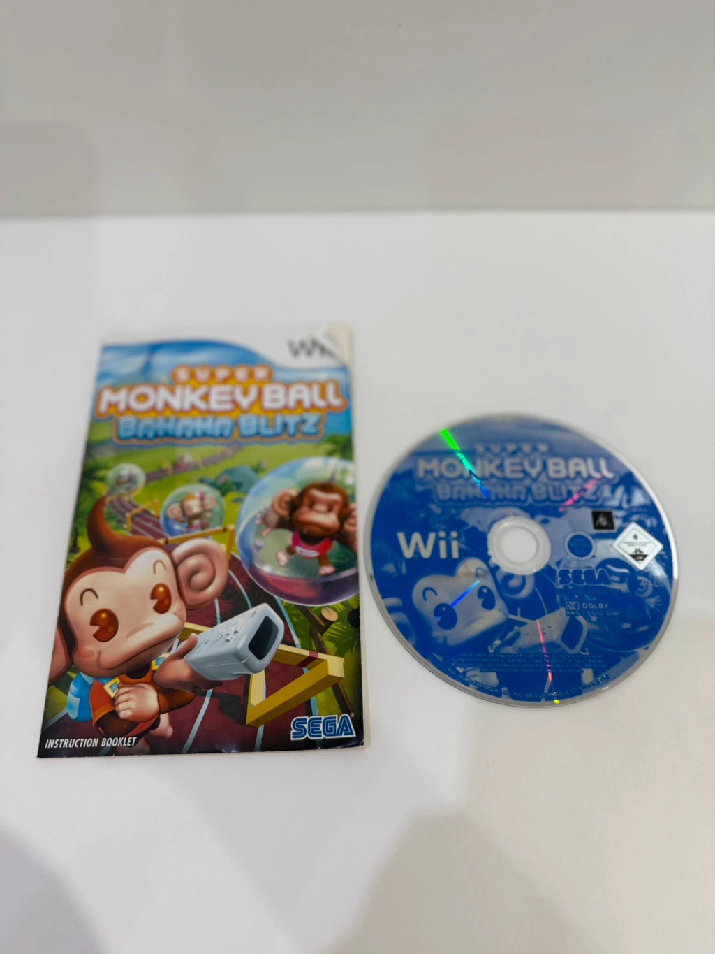 Super Monkey Ball Banana Blitz Nintendo Wii game with case, disc, and manual included.