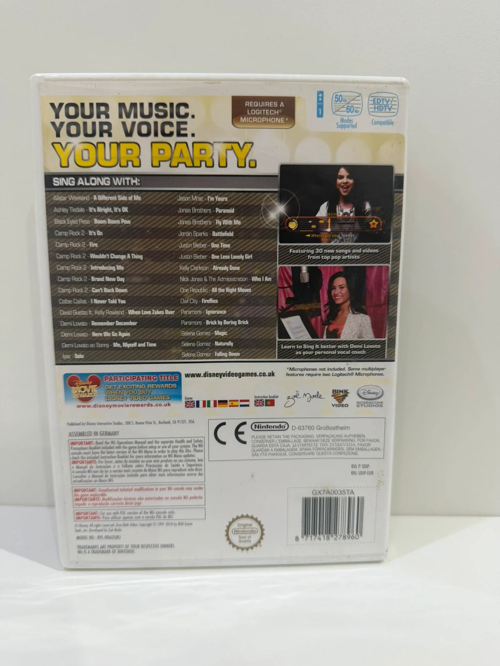 Disney Sing It Party Hits video game for Nintendo Wii, complete with case and manual.