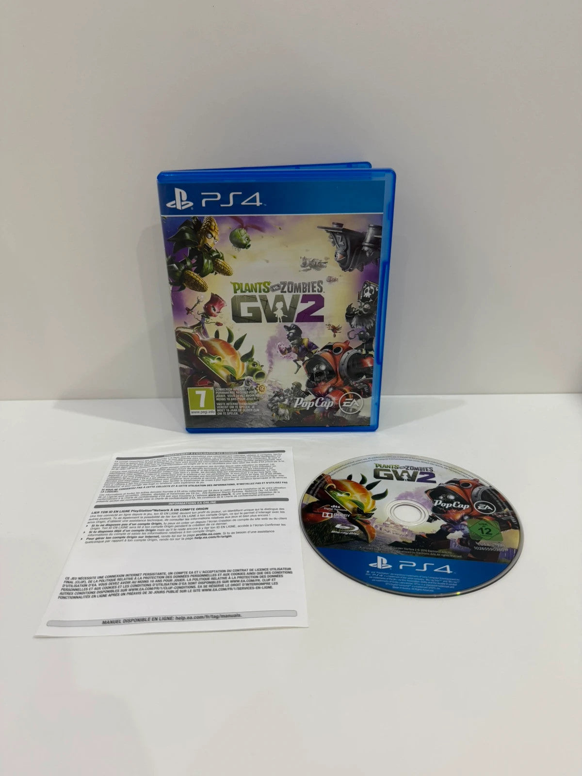 Plants Vs Zombies Garden Warfare 2 PS4 game disc and case in very good condition.