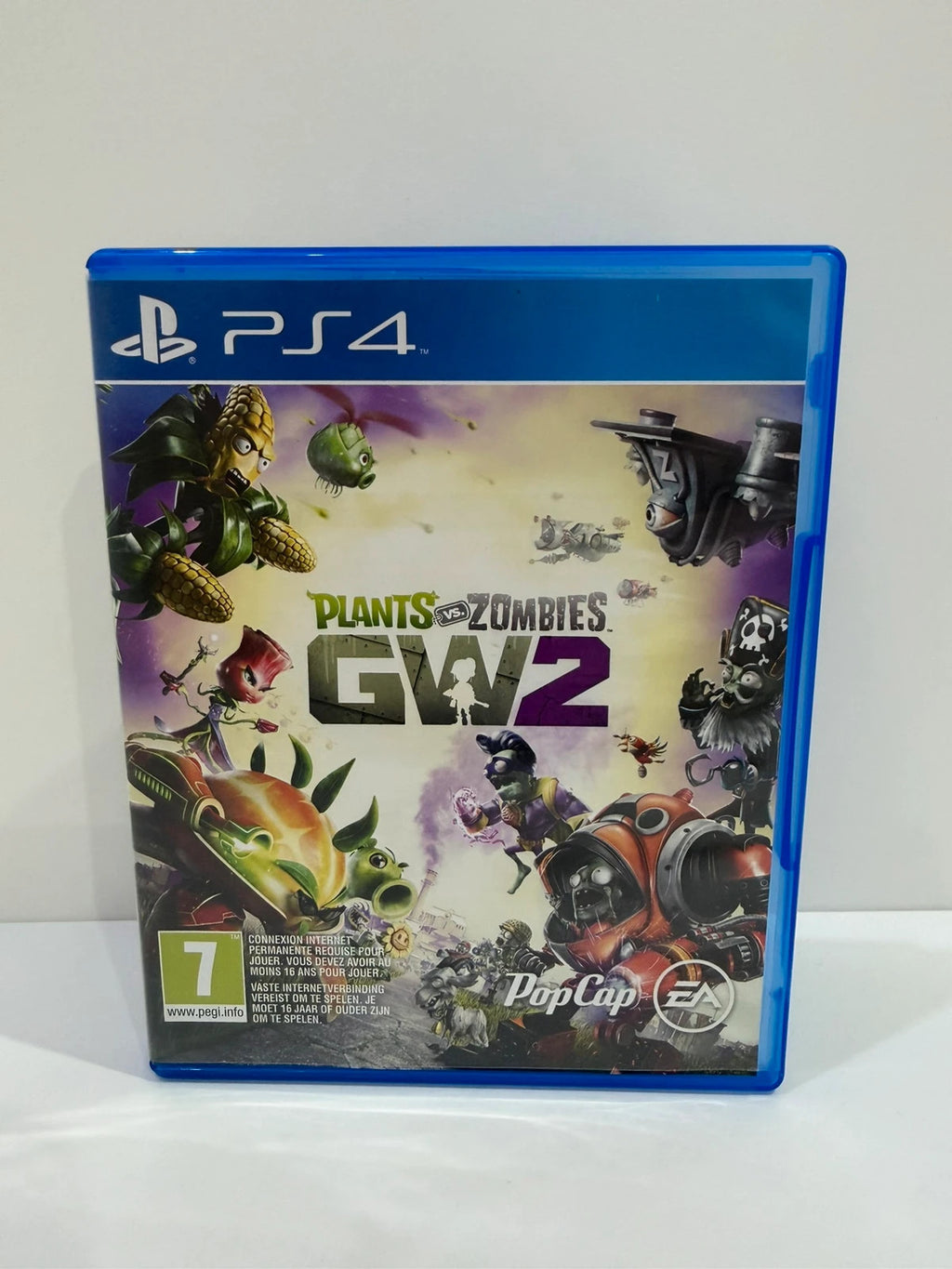 Plants Vs Zombies Garden Warfare 2 PS4 game disc and case in very good condition.