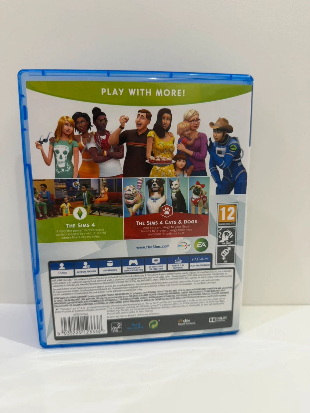The Sims 4 bundle PS4 game case, disc, and cover in very good condition.