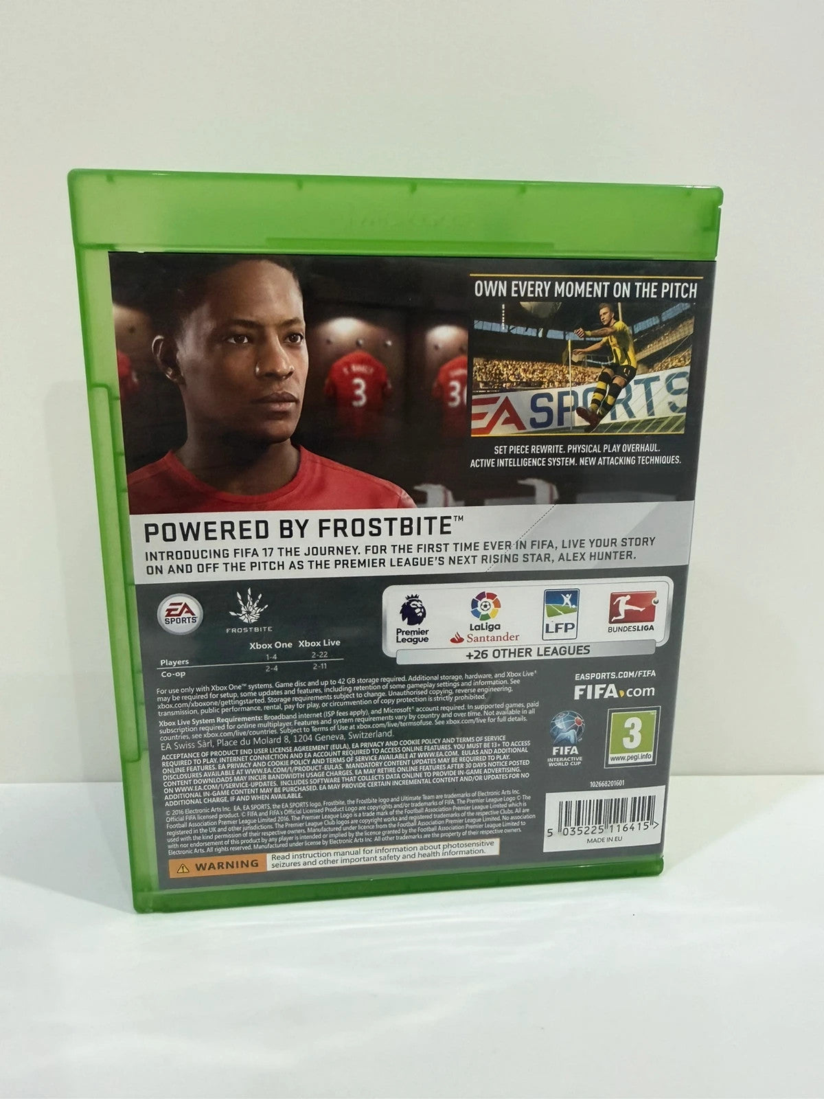 FIFA 17 Xbox One game disc with cover art, no manual included, very good condition.