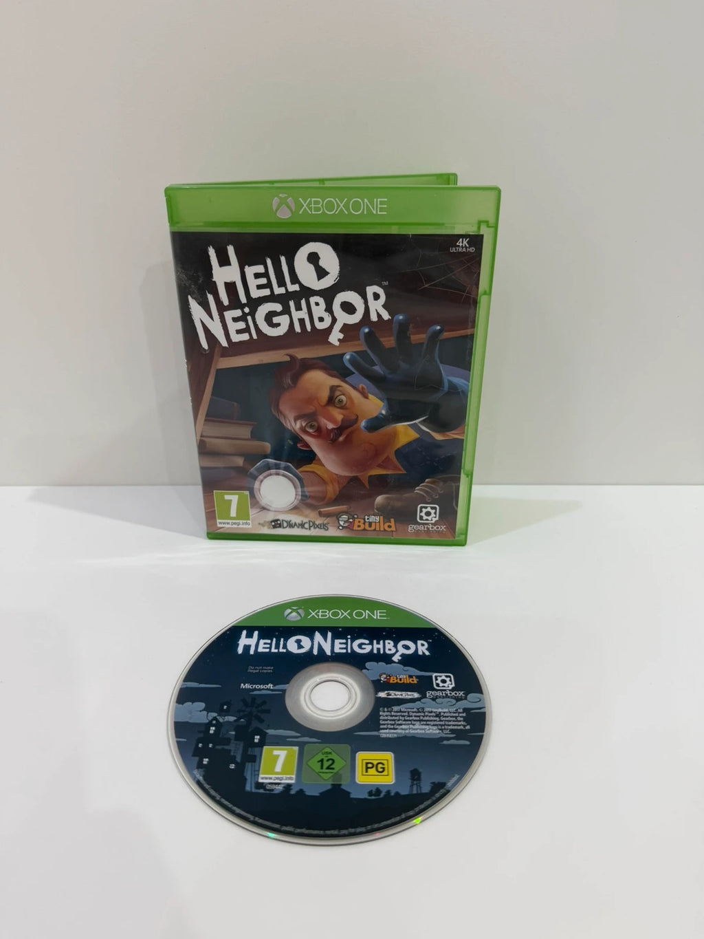 Hello Neighbour Xbox One game disc with case, very good condition, no manual.