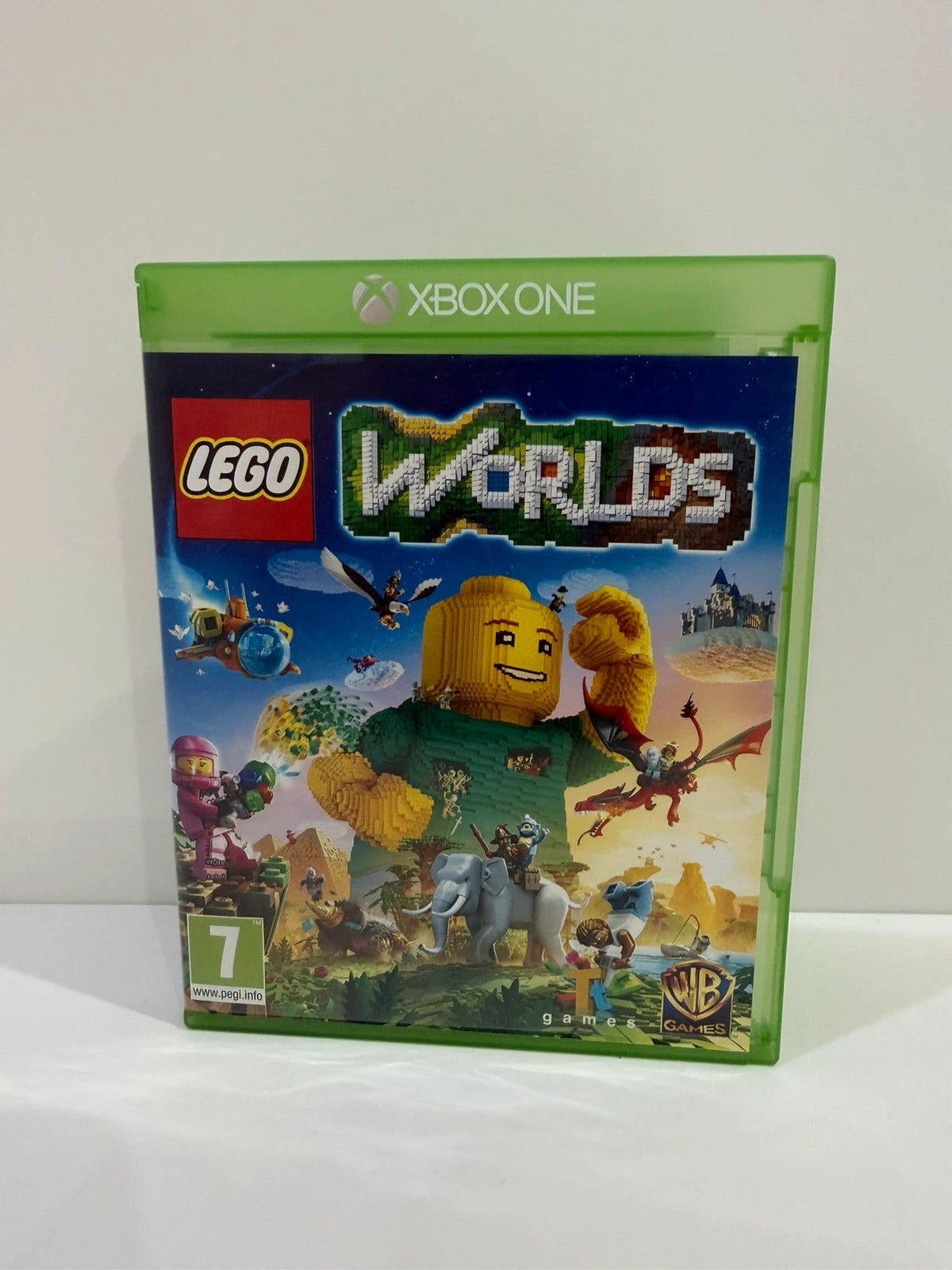 LEGO Worlds Xbox One game complete with manual, very good condition, light signs of use.