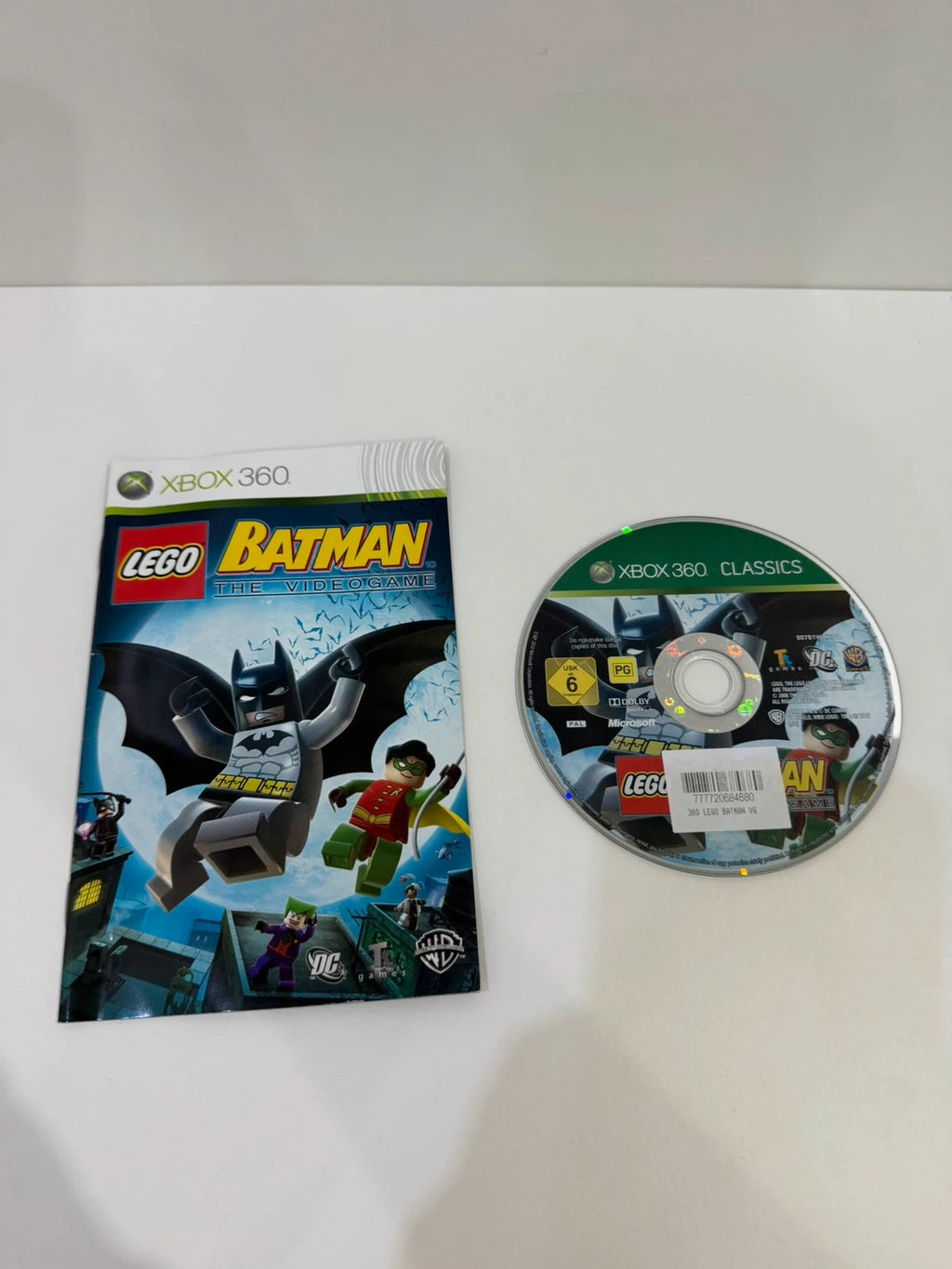 LEGO Batman video game for Xbox 360 with case, disc, and manual in very good condition.