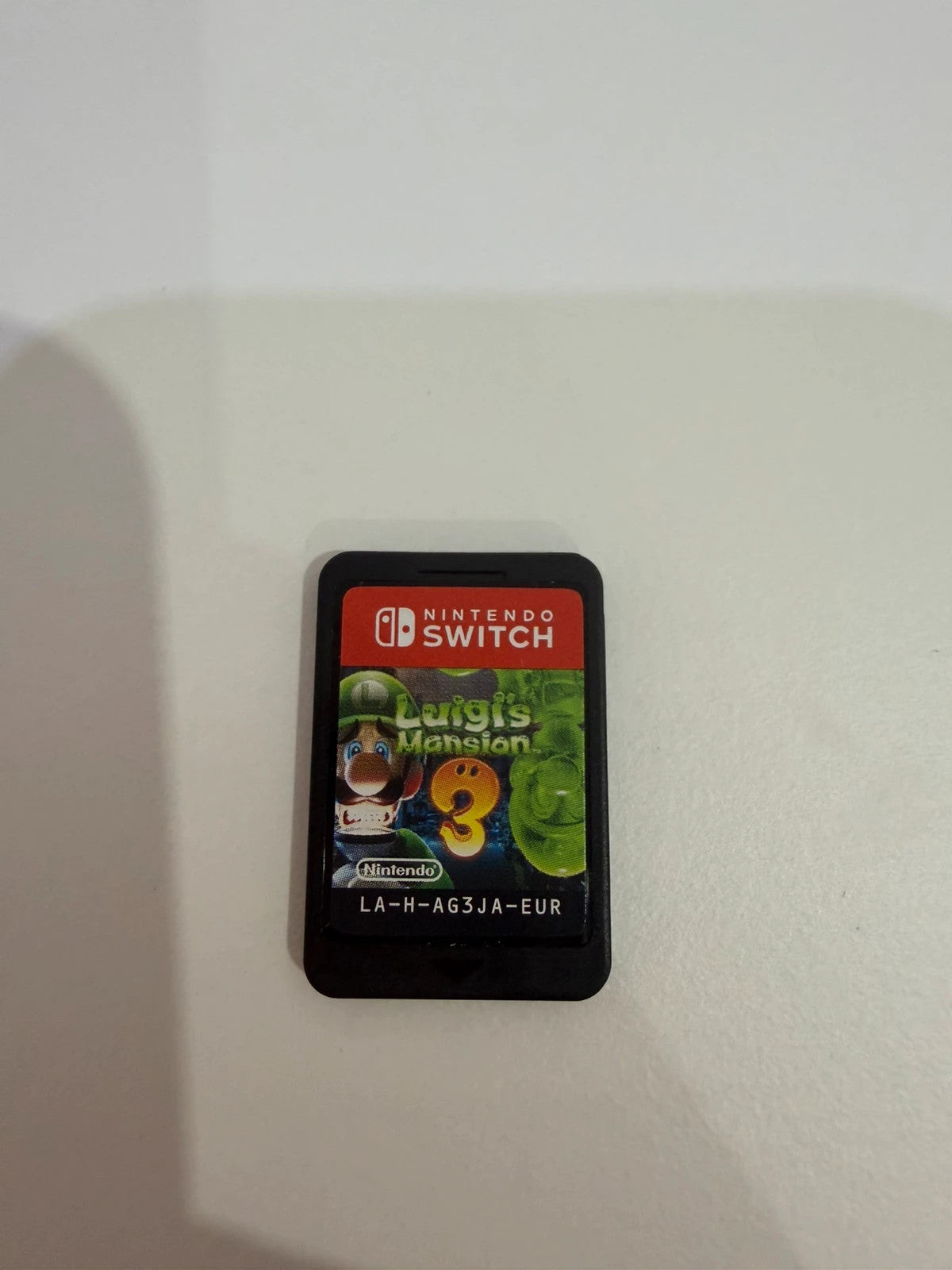 Luigi's Mansion 3 Nintendo Switch game cartridge and case, very good condition, no manual.