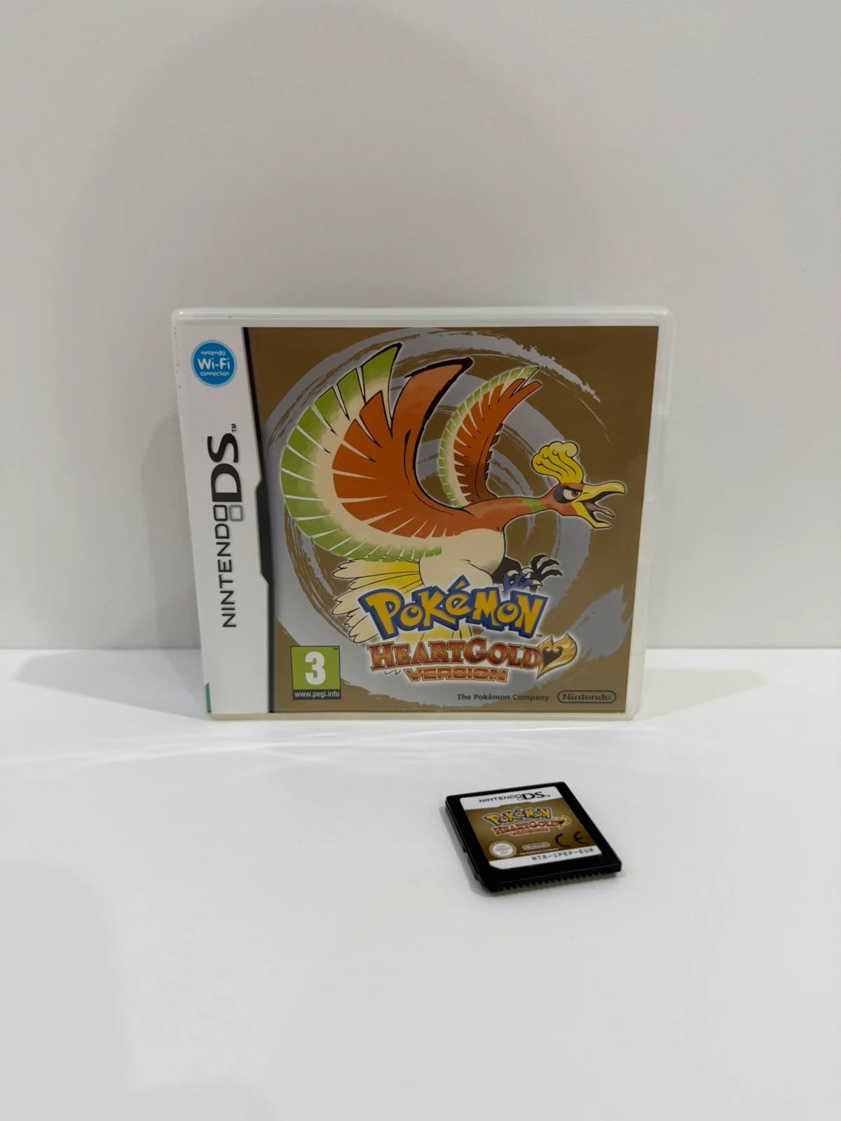 Nintendo DS Pokémon HeartGold game cartridge with case and cover, very good condition.