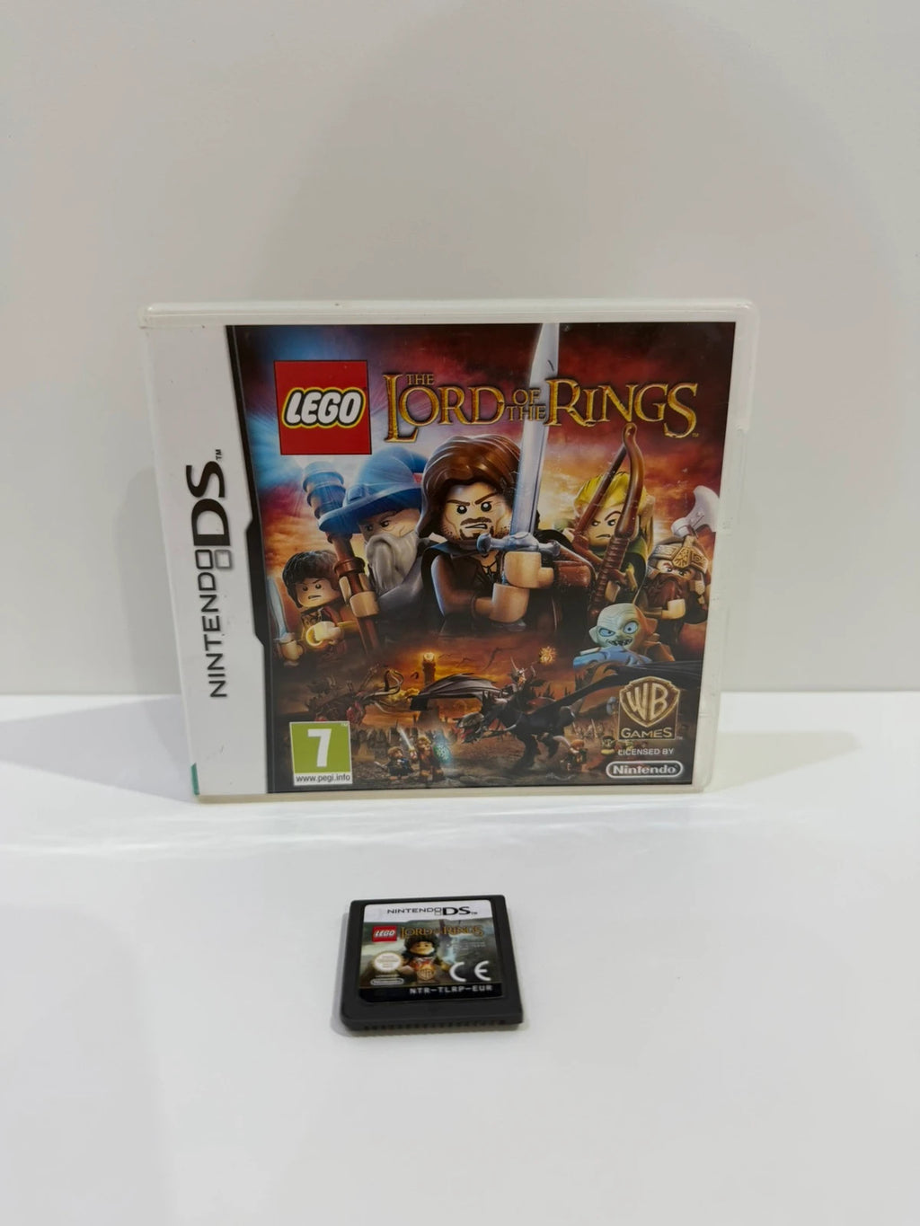LEGO Lord of the Rings Nintendo DS game cartridge and case in very good condition.