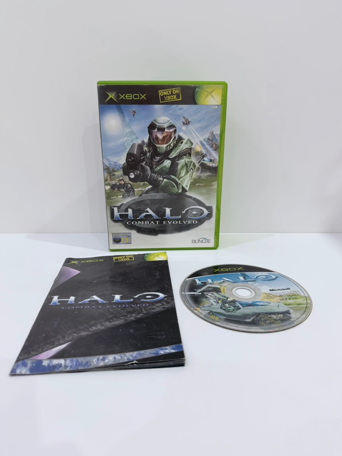 Halo Combat Evolved video game for Xbox, complete with case, disc, and manual.