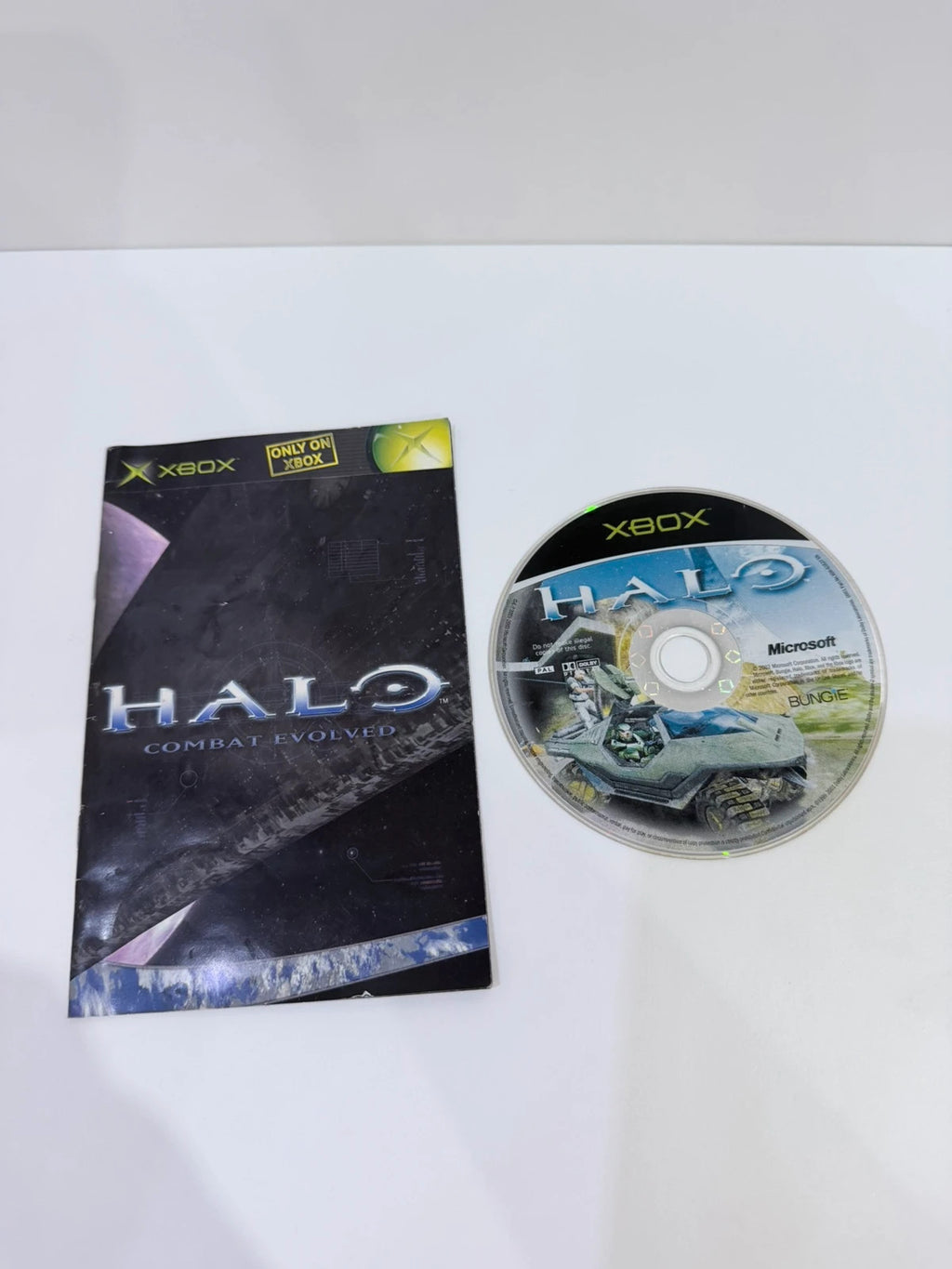 Halo Combat Evolved video game for Xbox, complete with case, disc, and manual.
