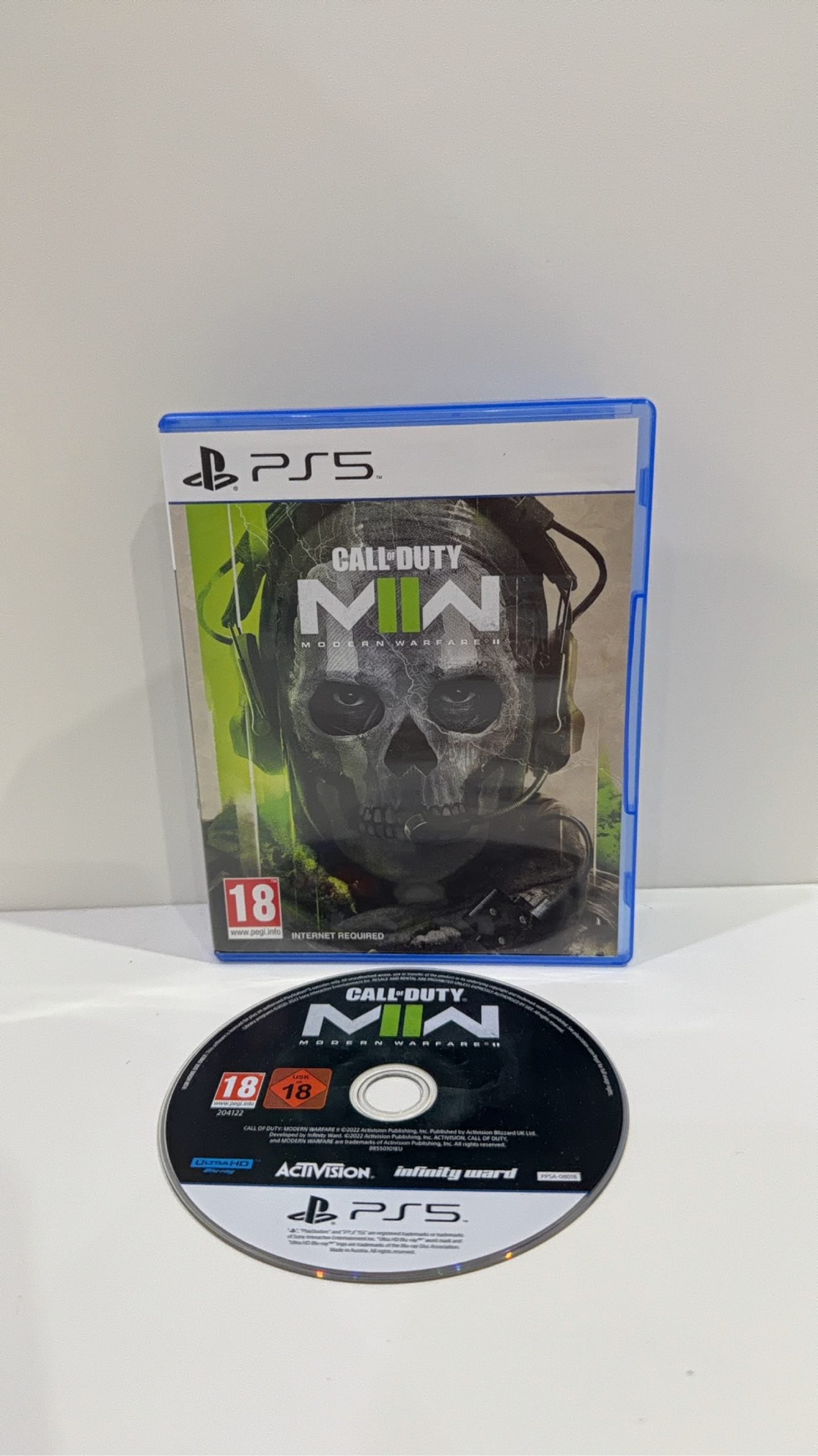 Call of Duty Modern Warfare II PS5 video game case and disc, PAL UK edition.