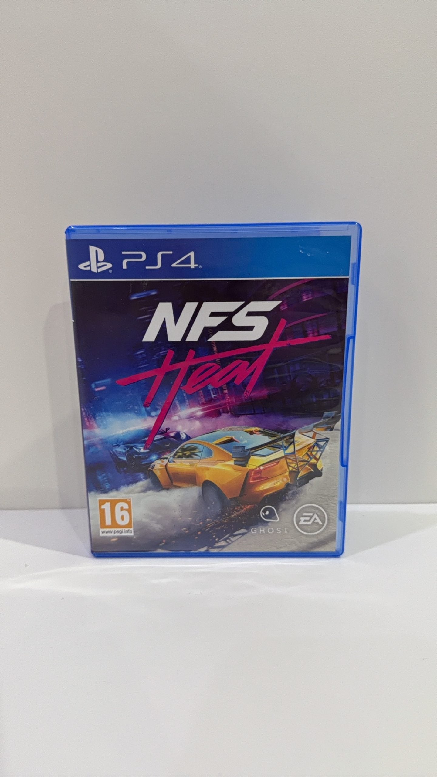 NFS Heat video game for Sony PlayStation 4 PS4, includes case, cover artwork, and disc.