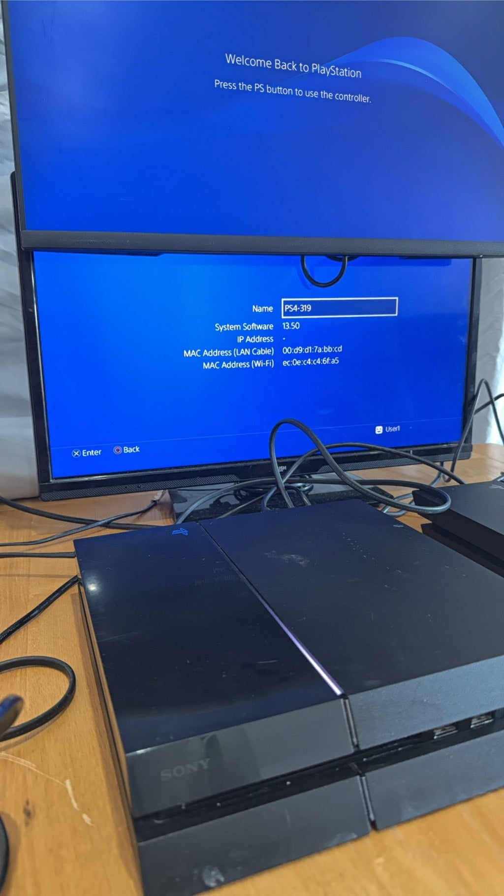 PS4 Console PlayStation 4 Black 500GB with Official Dualshock 4 Controller and cables.
