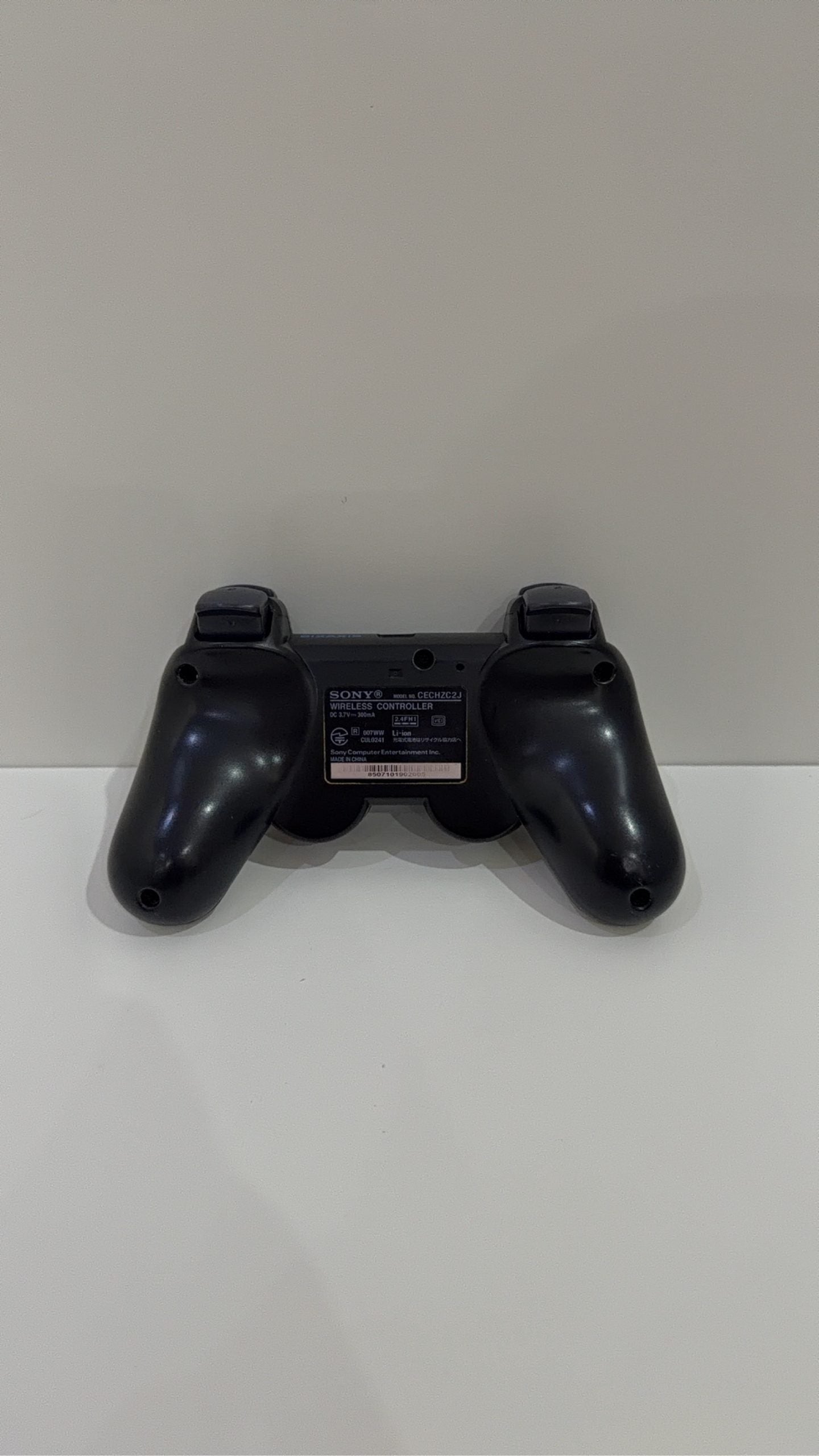 Official Sony PlayStation 3 PS3 DualShock 3 Sixaxis Controller in black, tested and working.