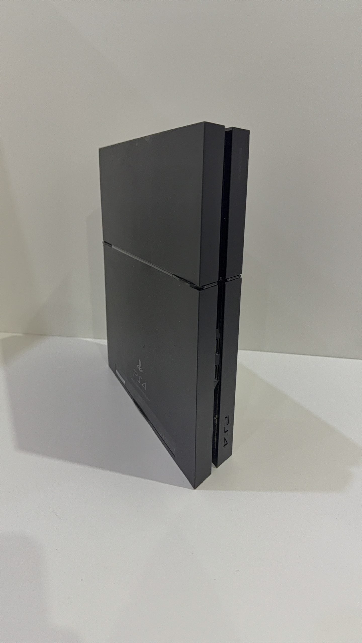 PlayStation 4 Console PS4 Black 500GB with Official Dualshock 4 Controller and cables.