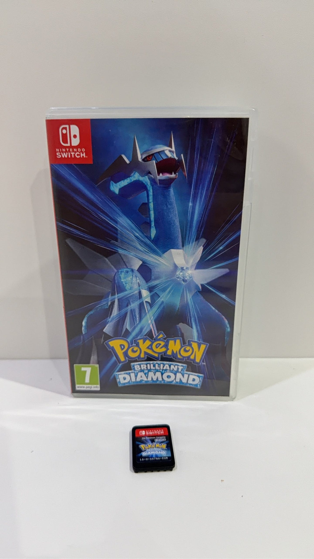 Pokemon Brilliant Diamond Nintendo Switch video game case, cartridge, and cover artwork, PAL UK.
