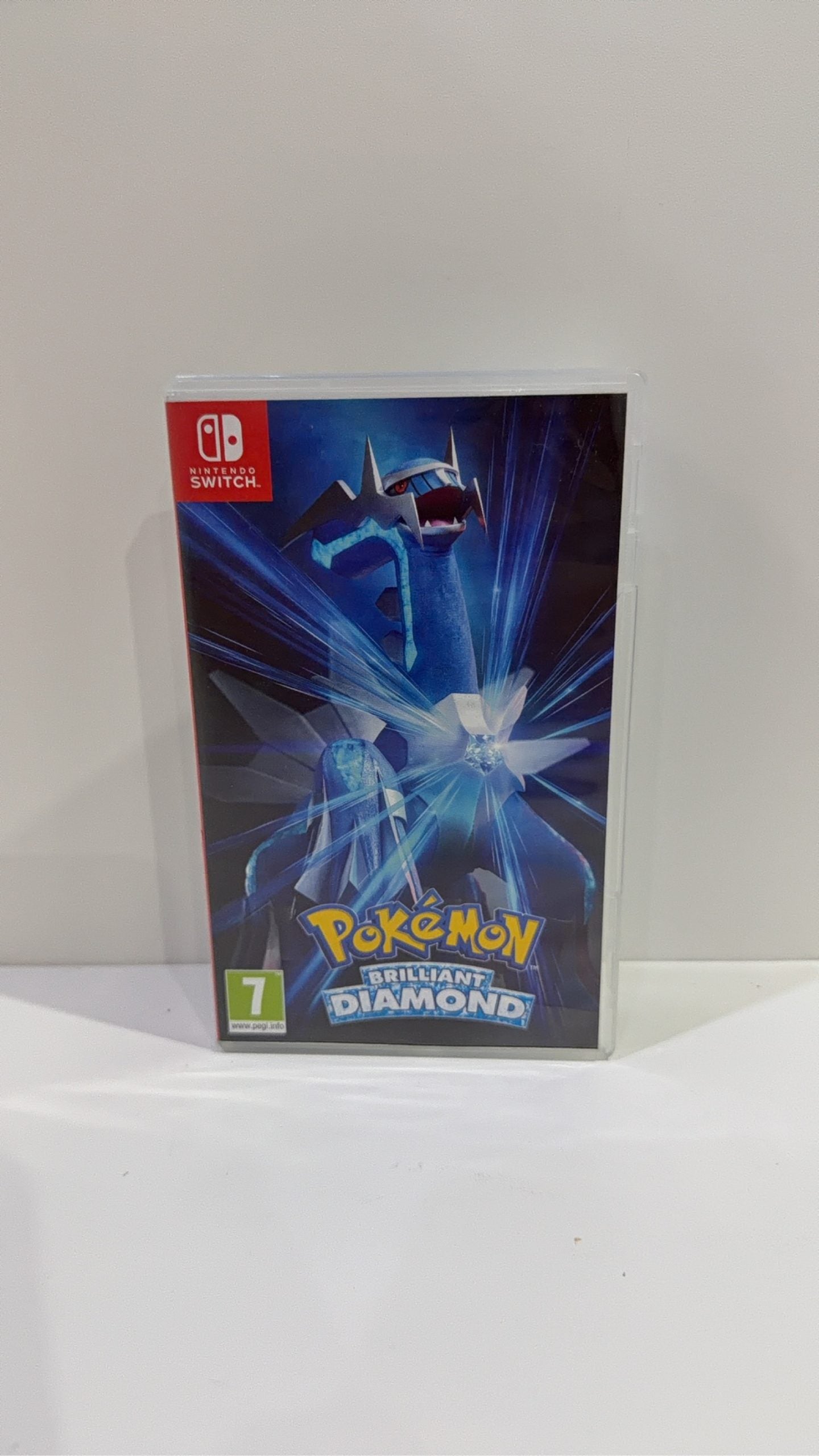 Pokemon Brilliant Diamond Nintendo Switch video game case, cartridge, and cover artwork, PAL UK.
